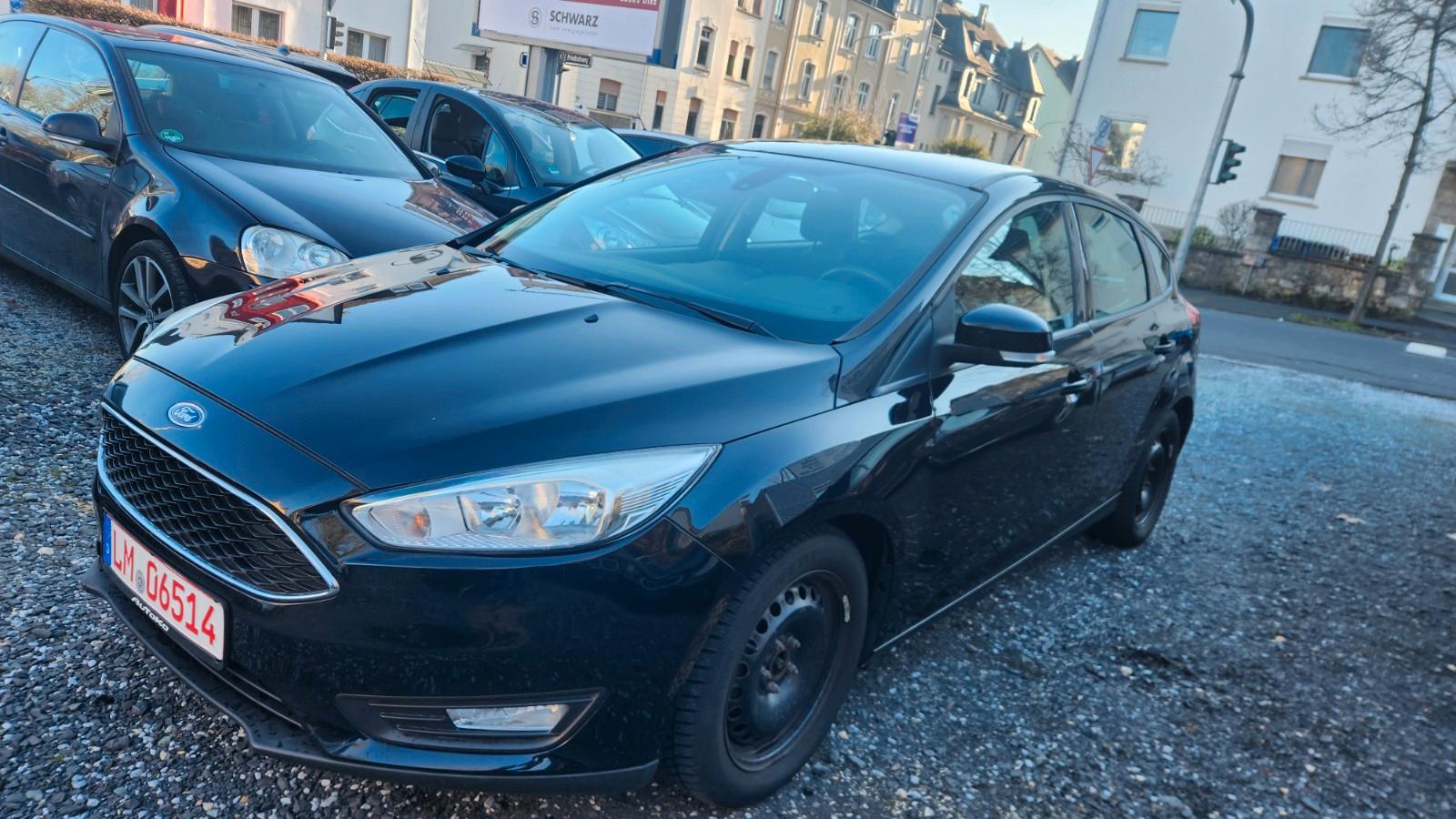 Ford Focus/Automatik/Klima/Euro6/8fachbereift