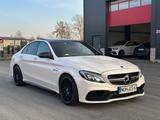 Mercedes-Benz C 63 S AMG Panorama*Memory*Burmester* - Mercedes-Benz C 63 AMG: Weiß