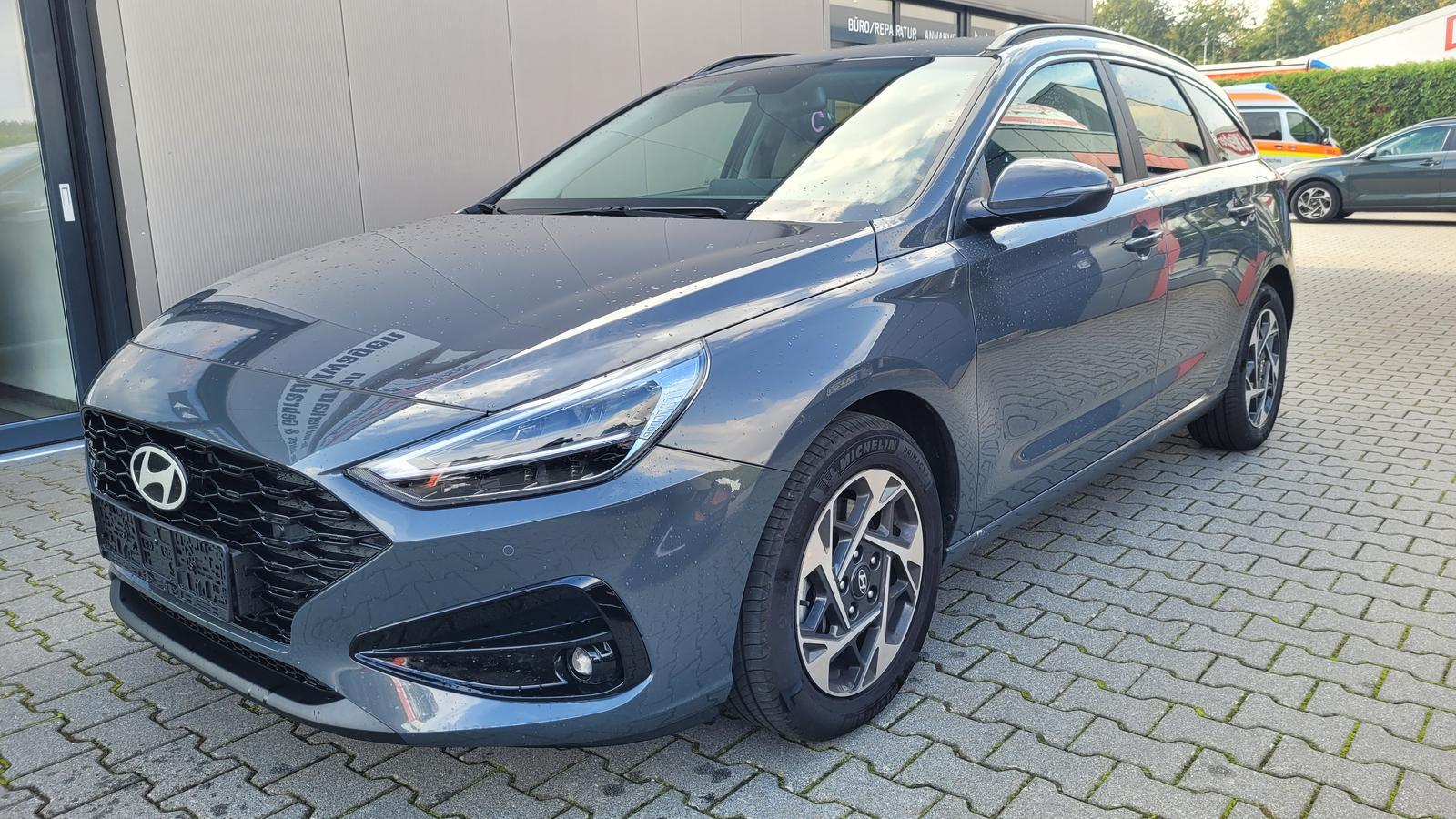 Hyundai i30 Kombi Style AT*LED*Navi*Shzg*Lhzg*PDC*Kamera