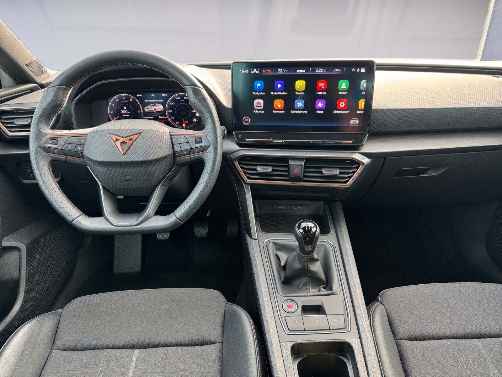 Fahrzeugabbildung CUPRA Leon 1.5 TSI