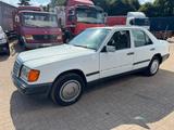 Mercedes-Benz 200-serie **W124-250D** - Mercedes-Benz 200: D W124
