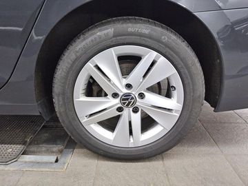 Volkswagen Golf - 11