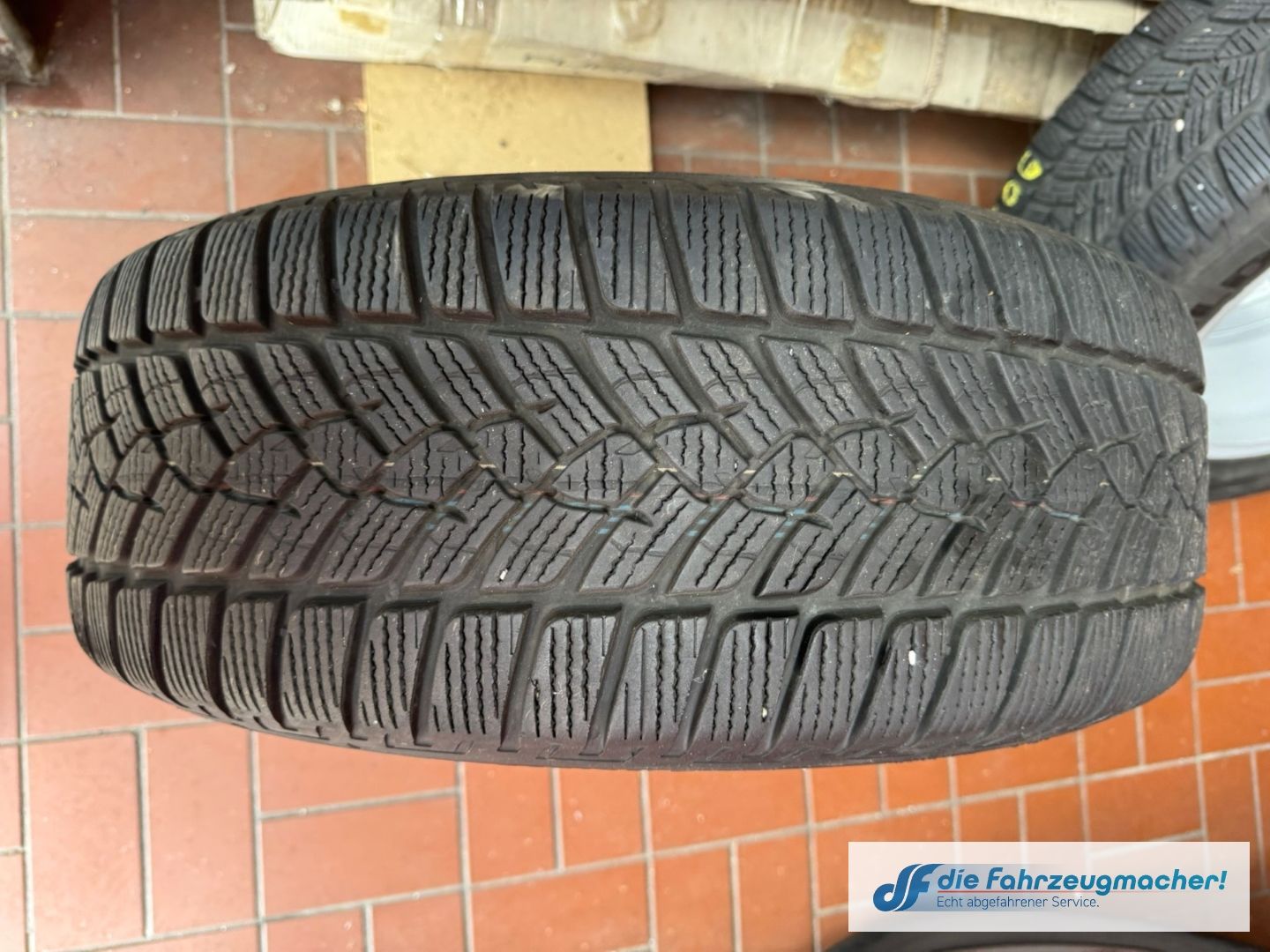 Fahrzeugabbildung Jeep Compass S Plug-In Hybrid 4WD Navi Soundsystem 36