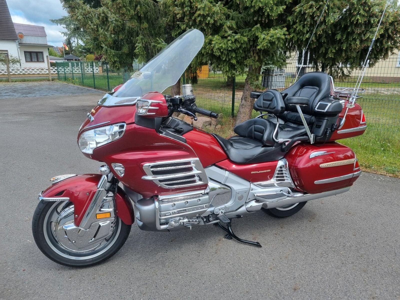 Honda GL 1800 mit 6000€ Zubehör!