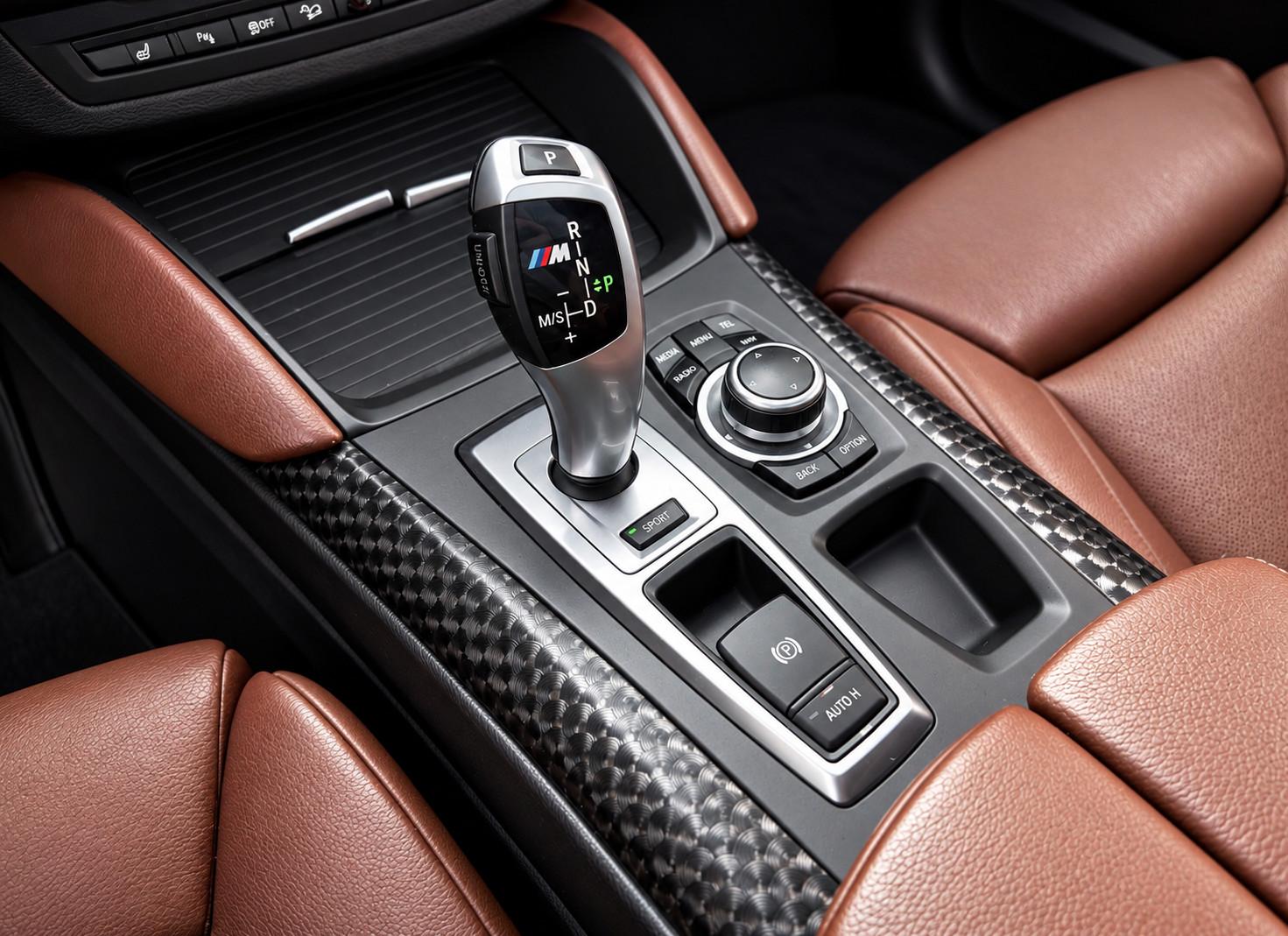 BMW X6 M50D 3.0 V6 381ch XDRIVE - AFFICHAGE TÊTE HAUTE - TOIT PANORAMIQUE - CAMÉRA 360° - SIÈGES MASSANTS - SUSPENSION PNEUMATIQUE