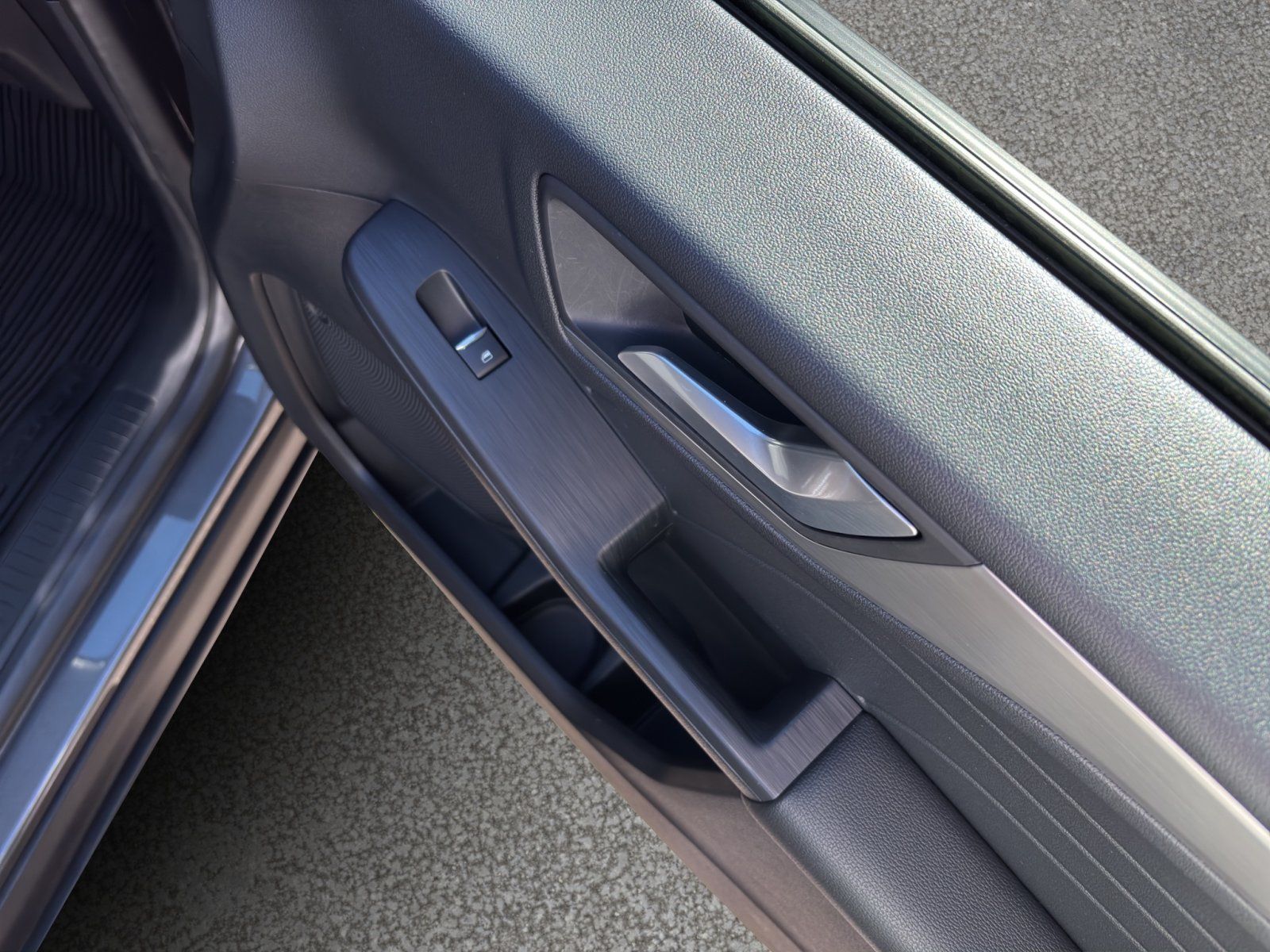 Fahrzeugabbildung Ford Kuga 2.5 PHEV Plug-In Hybrid Titanium X