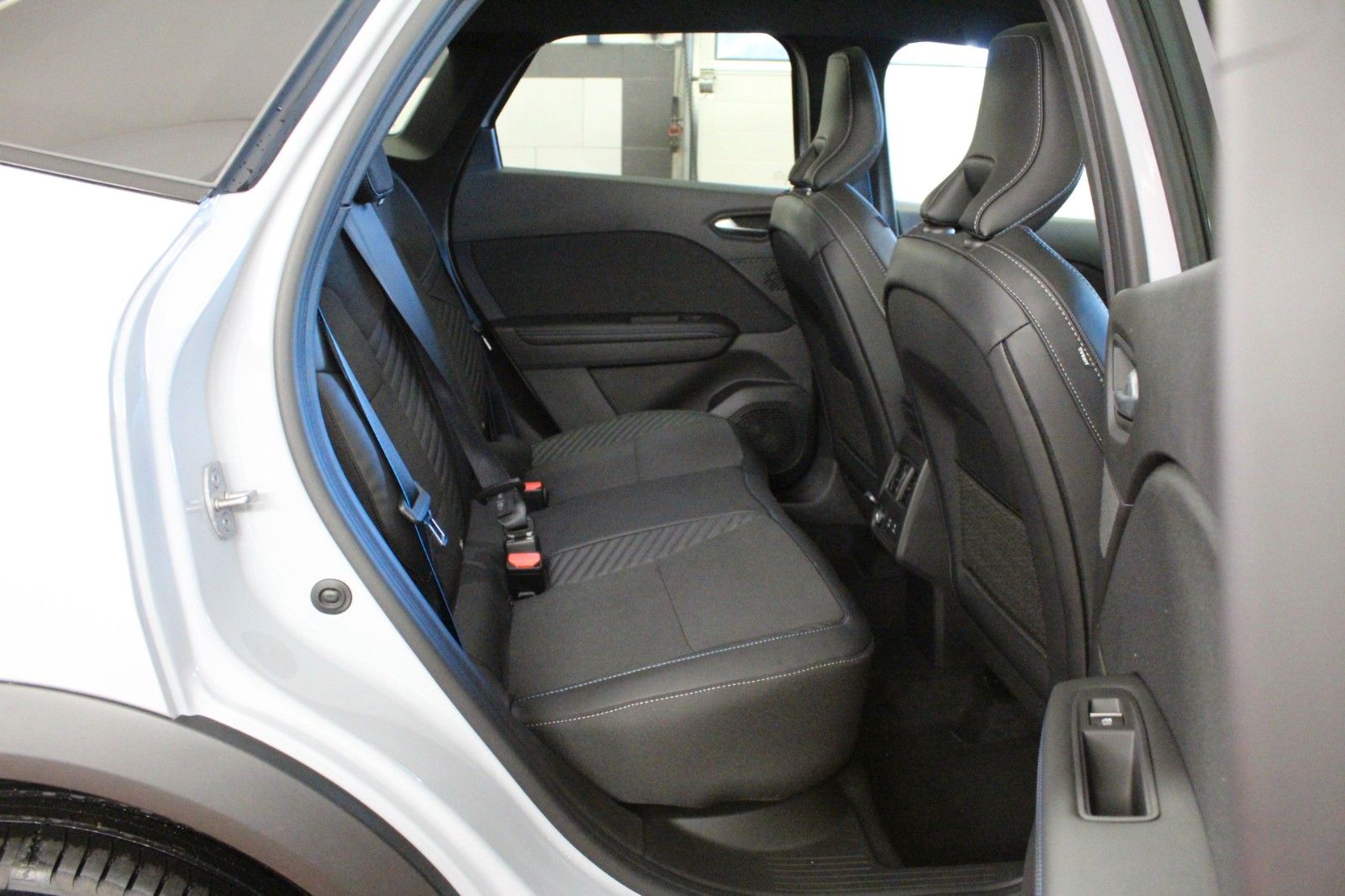 Fahrzeugabbildung Renault Symbioz Mild Hybrid 140 EDC Esprit Alpine