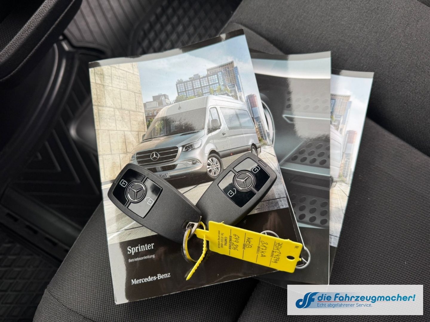 Fahrzeugabbildung Mercedes-Benz Sprinter III Kasten RWD AWD 317  CDI L2  Navi 36