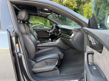 Audi Q8 - 9