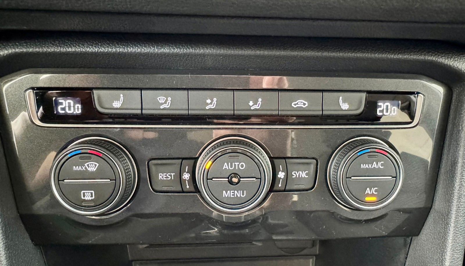 Fahrzeugabbildung Volkswagen Tiguan Allspace Comfortline 4Motion*Autom.*Navi*