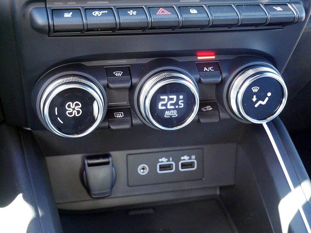 Fahrzeugabbildung Renault Clio Techno TCe 90 Automatik