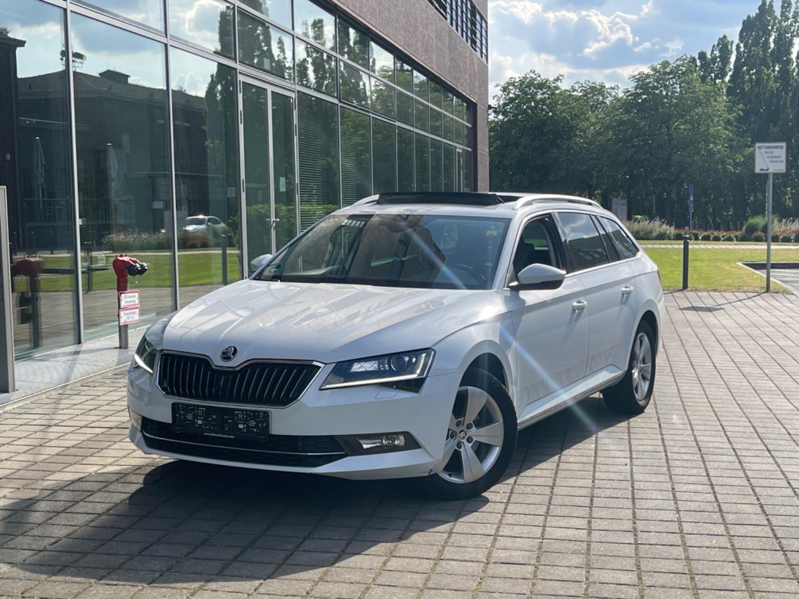 Skoda Superb Combi Style 2.0TDI PANO/SHZ/LED/KAMERA/BT