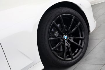 BMW 320d xDrive Touring Sport Line M-Lenkrad HUD CAM