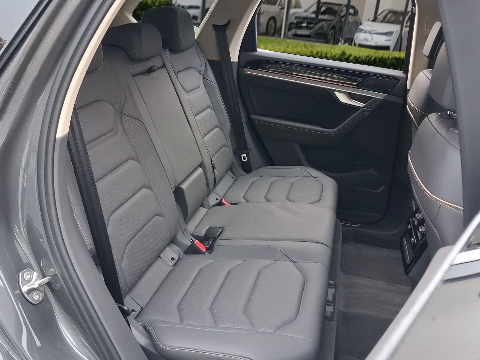 Volkswagen Touareg - Bild 9