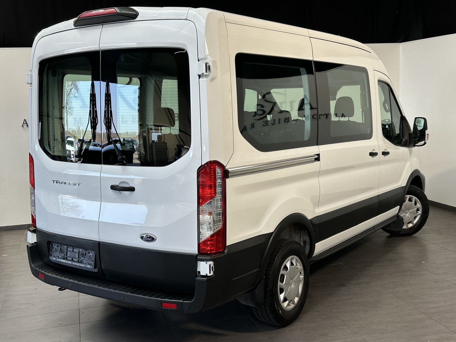 Fahrzeugabbildung Ford Transit 350 L2H2 9-Sitzer CARPLAY+DAB+BLUETOOTH