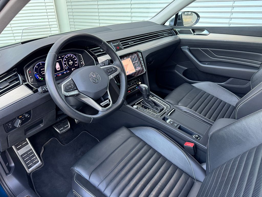 Passat Alltrack 2.0 TDI 4M *STDHZG*AHK*LEDER*