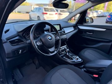 BMW 218 - 11
