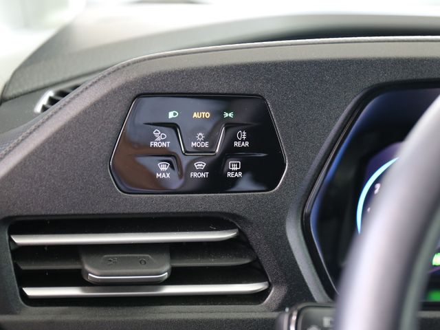 Volkswagen Caddy Maxi 1.5TSI DSG LIFE LED STANDH KAMERA AHK