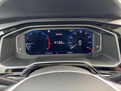 Fahrzeugabbildung Volkswagen Polo Highline -17"LM*Kamera*Panorama*LED*2xKlima