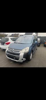 Peugeot Suche Peugeot Partner oder BERLINGO ab 200... - gebrauchte Peugeot Partner aus dem Jahr 2013