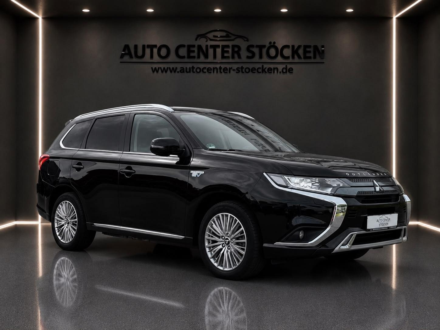 Mitsubishi Outlander PHEV Spirit 4WD KAMERA AHK NAVI LEDER