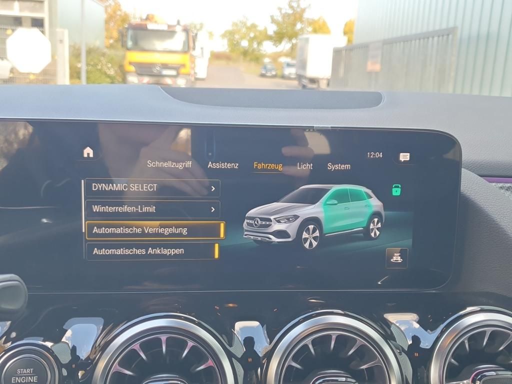 Fahrzeugabbildung Mercedes-Benz GLA 200 AMG*Night*LED*KeyLess*SpurH*ParkAss*RFK