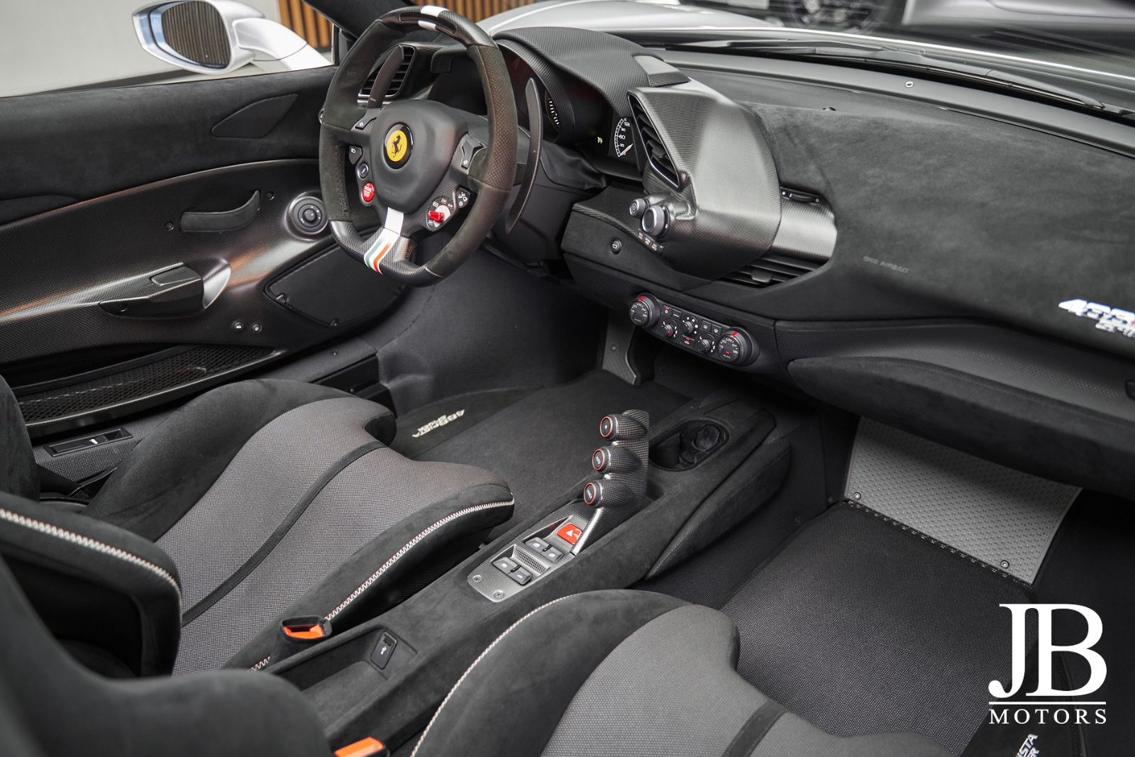 Fahrzeugabbildung Ferrari 488 Pista Spider Tailormade Special Carbon Lift