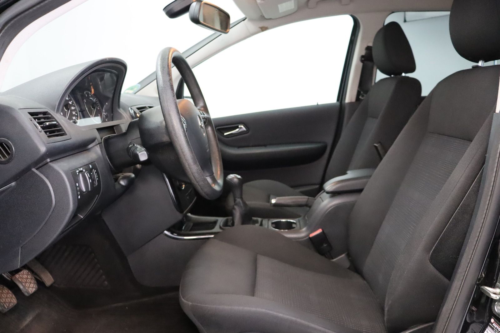 Fahrzeugabbildung Mercedes-Benz A 160 AVANTGARDE HU/AU 08.26