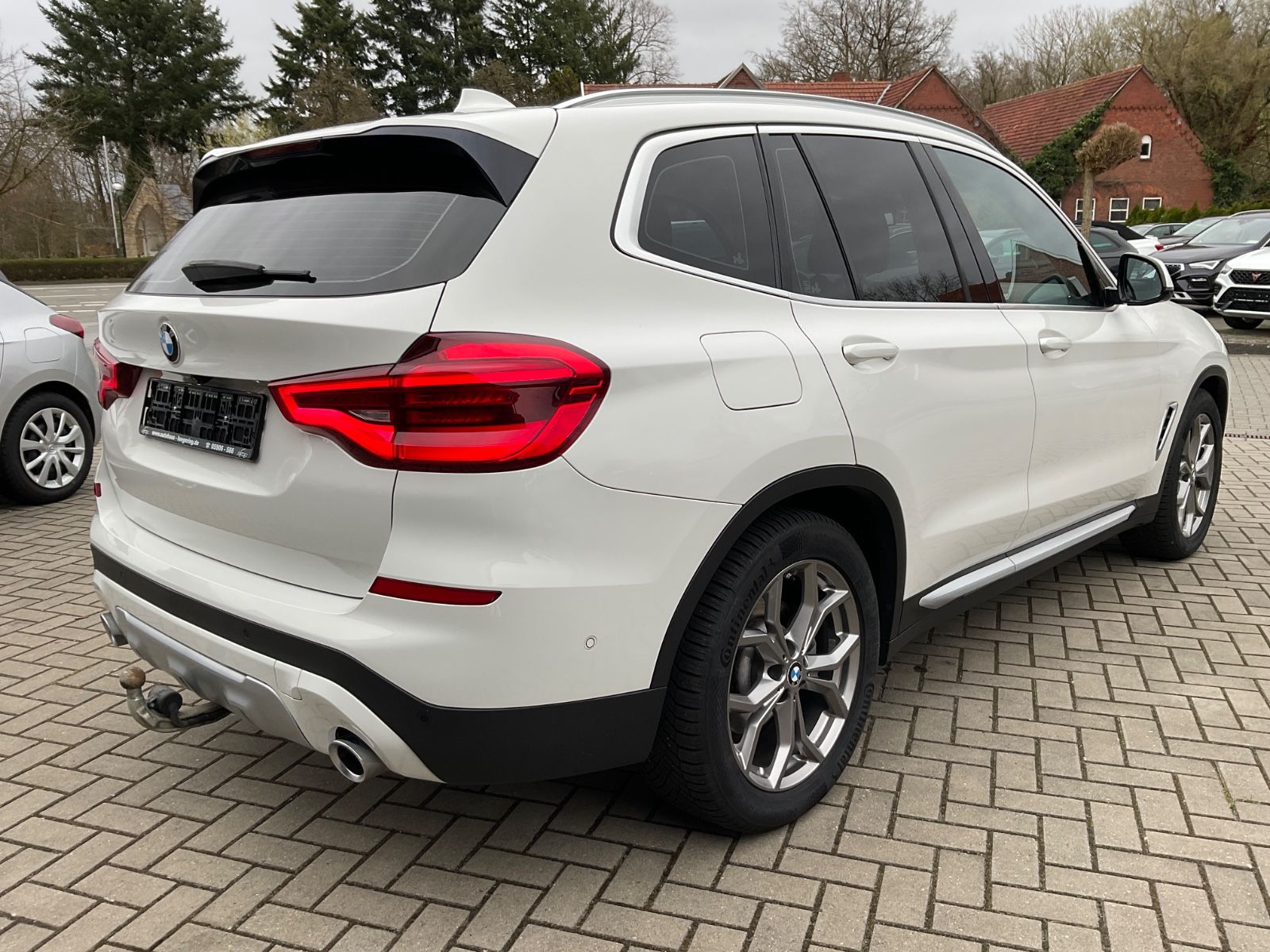Fahrzeugabbildung BMW X3 xDrive20d AT,AHK,Kamera,HeadUpDisplay