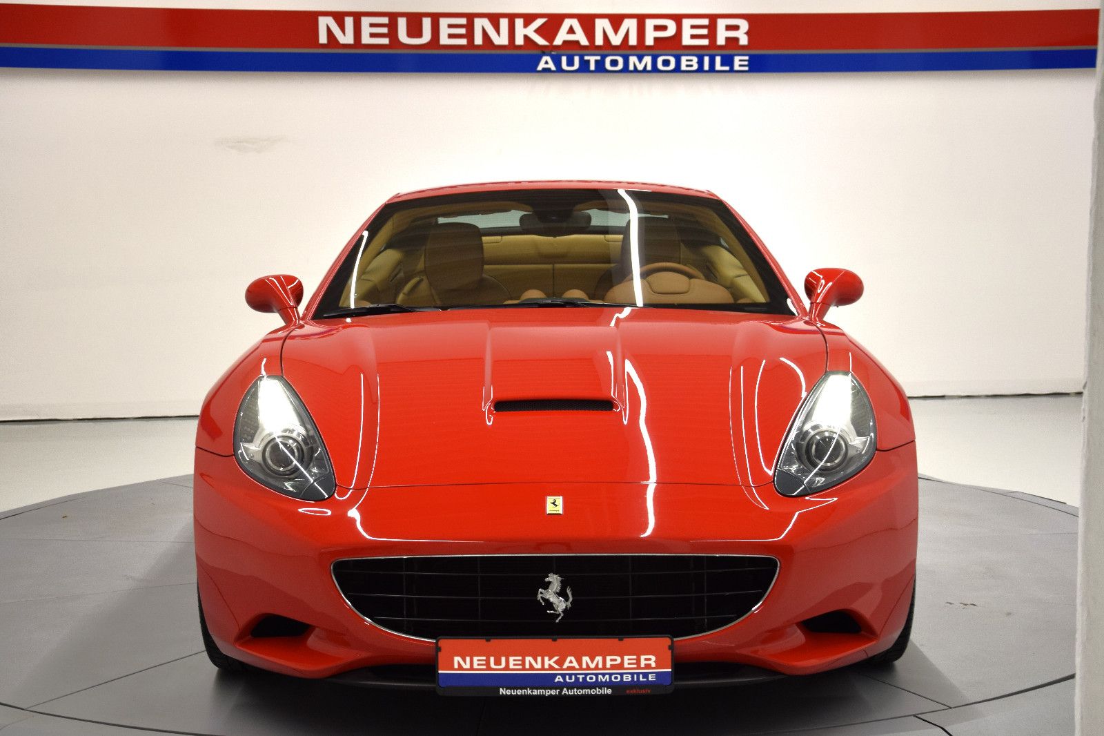 Fahrzeugabbildung Ferrari California 4.3 V8 Leder beige Navi Xenon PDC 2.H