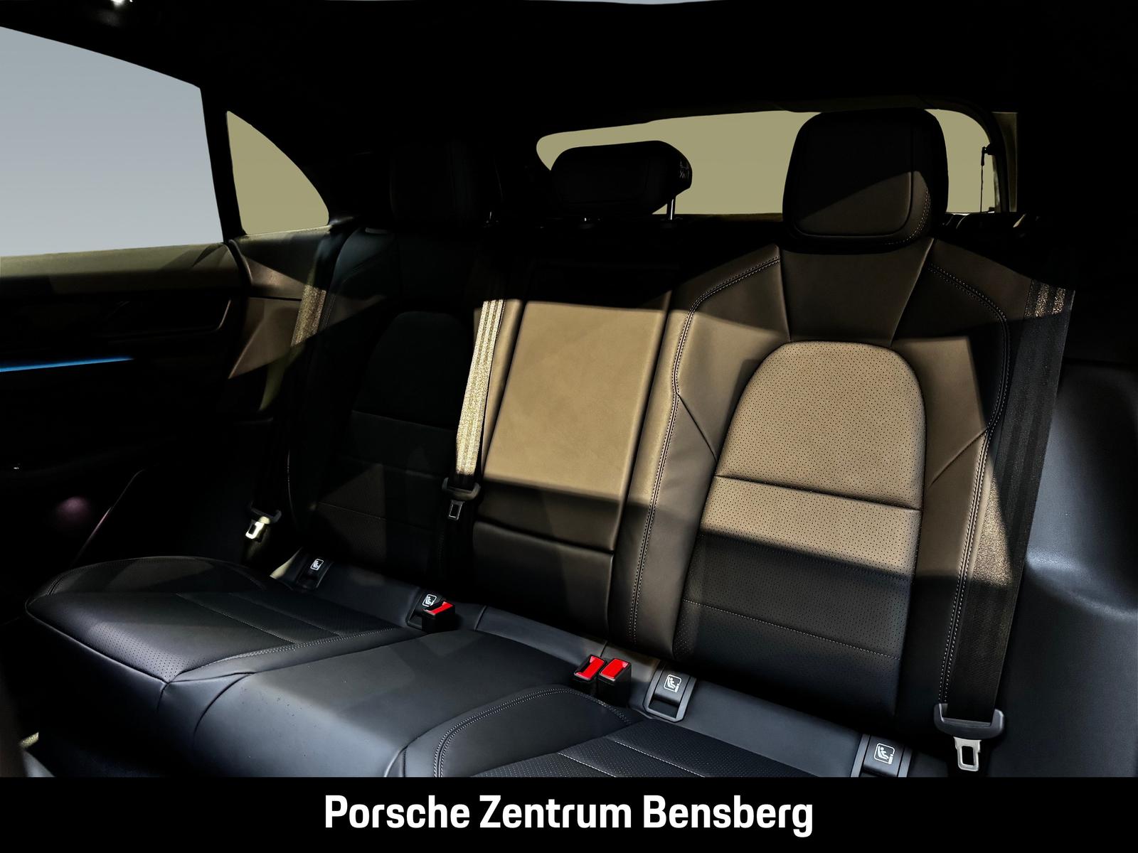 Porsche Macan 4S Electric