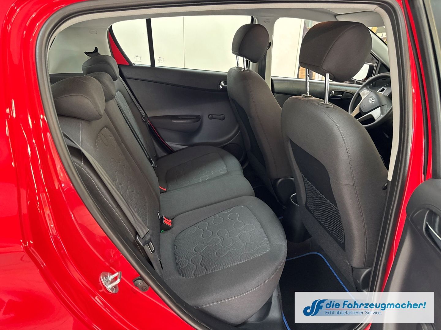 Fahrzeugabbildung Hyundai i20 Comfort 1.2 Klima el.SP teilb.Rücksb AUX MP3