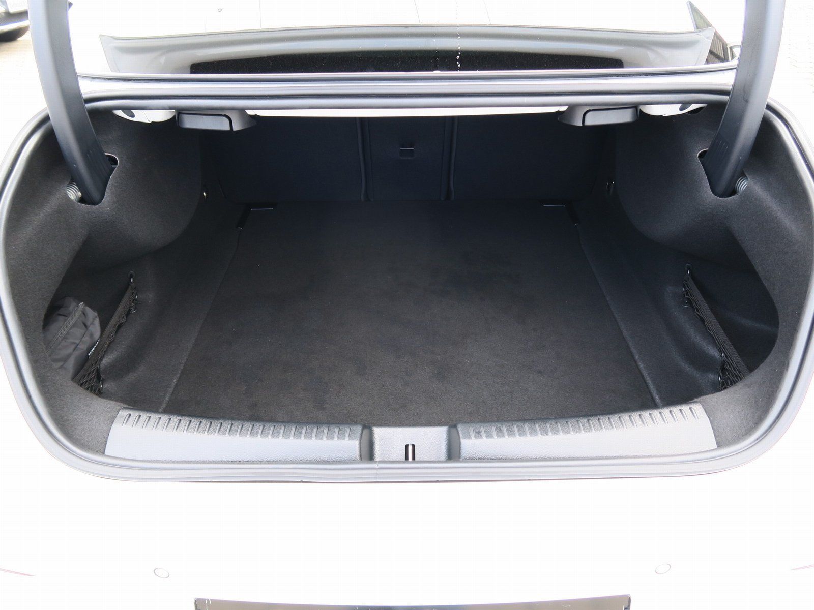 Mercedes-Benz CLA 180 Progressive Night-Paket Panorama Kamera foto 9
