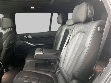 BMW X7 - 8