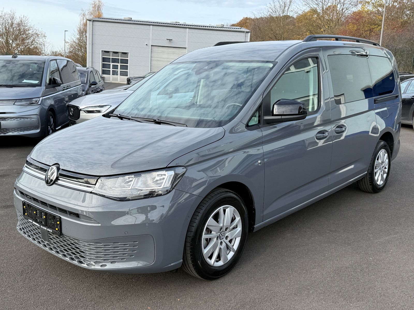 Fahrzeugabbildung Volkswagen Caddy Life Maxi 7-Sitzer ACC Blis DAB PDC SHZ