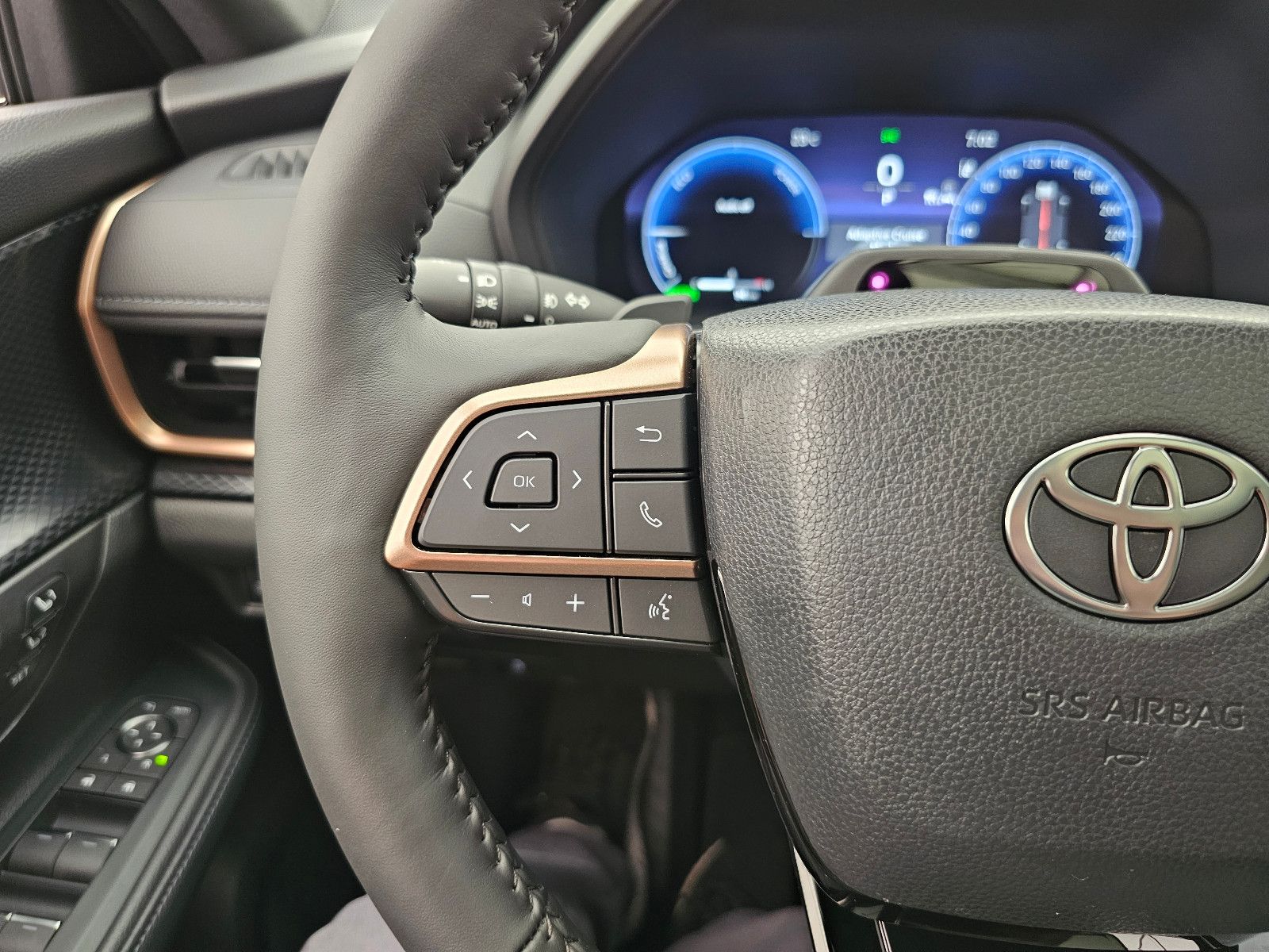 Fahrzeugabbildung Toyota GRAND Platinum Max T1: 68.000 EURO Stock !!!