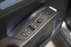 VW T-Roc 1.5 eTSI R-Line | Pano | 20"| NEUES MODELL VW T-Roc 1.5 eTSI R-Line | Pano | 20"| NEUES MODELL
