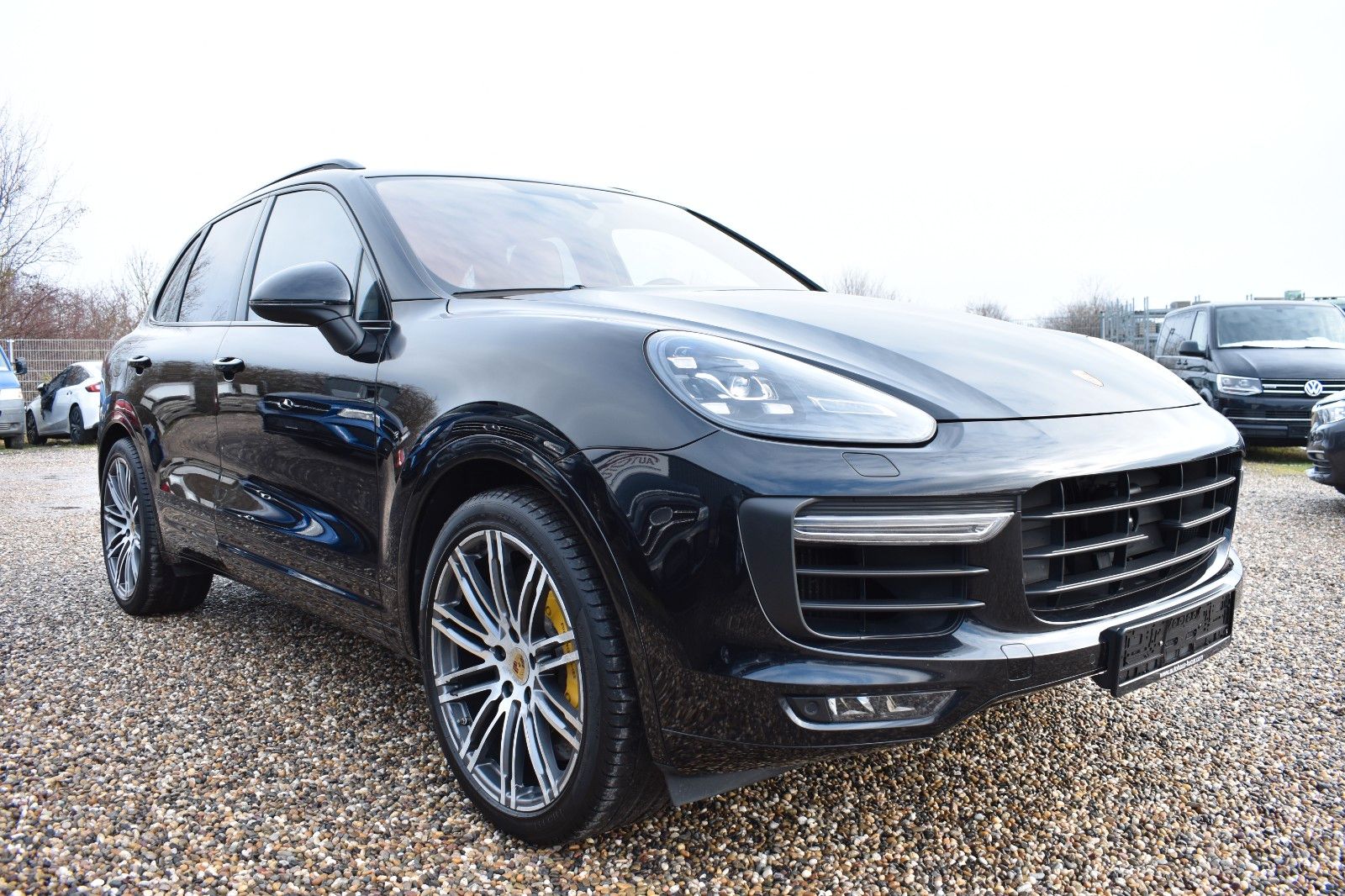 Fahrzeugabbildung Porsche Cayenne Turbo Panorama AHK Sport Chrono Keramik