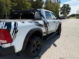 Dodge RAM 1500 5,7 LPG Crew Cap Bügel Trittbretter - Dodge RAM mit LPG-Antrieb: Geländewagen, 5.7