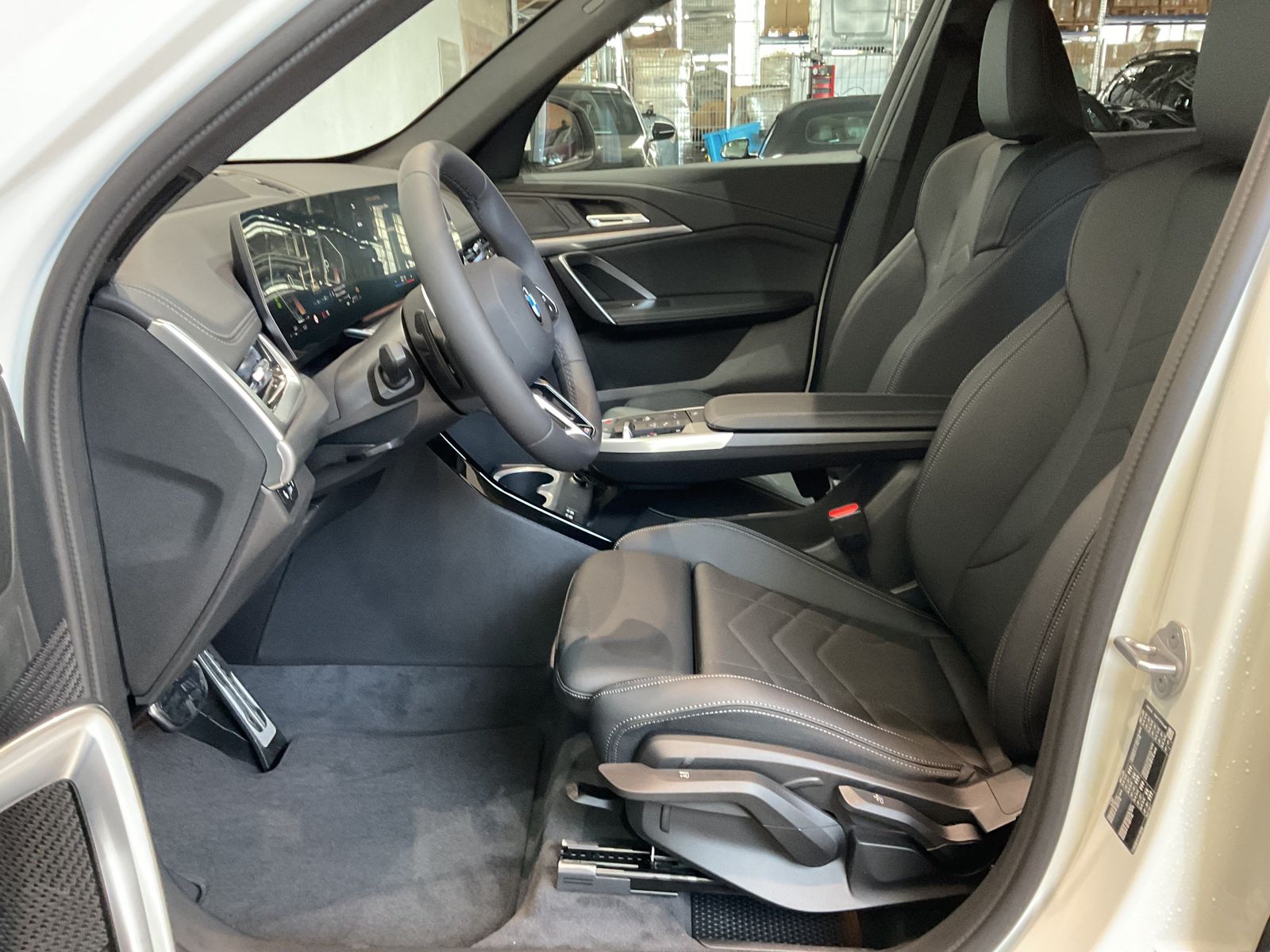 Fahrzeugabbildung BMW X1 sDrive20i *Head-Up *AHK *Komfortzugang