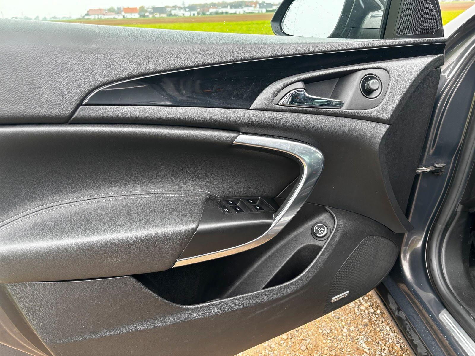 Opel Insignia 2013 — photo 9