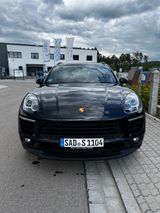 Porsche Macan PDK / Klappen AGA - Porsche Macan aus 2018