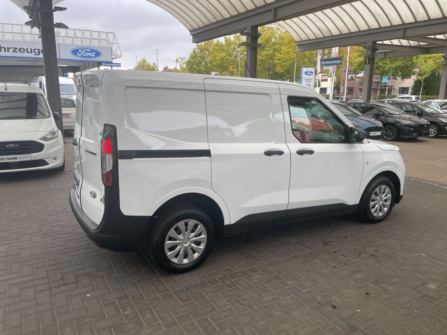 Fahrzeugabbildung Ford Transit Courier Trend 1.5EB 100PS *DAB Lenkradhz