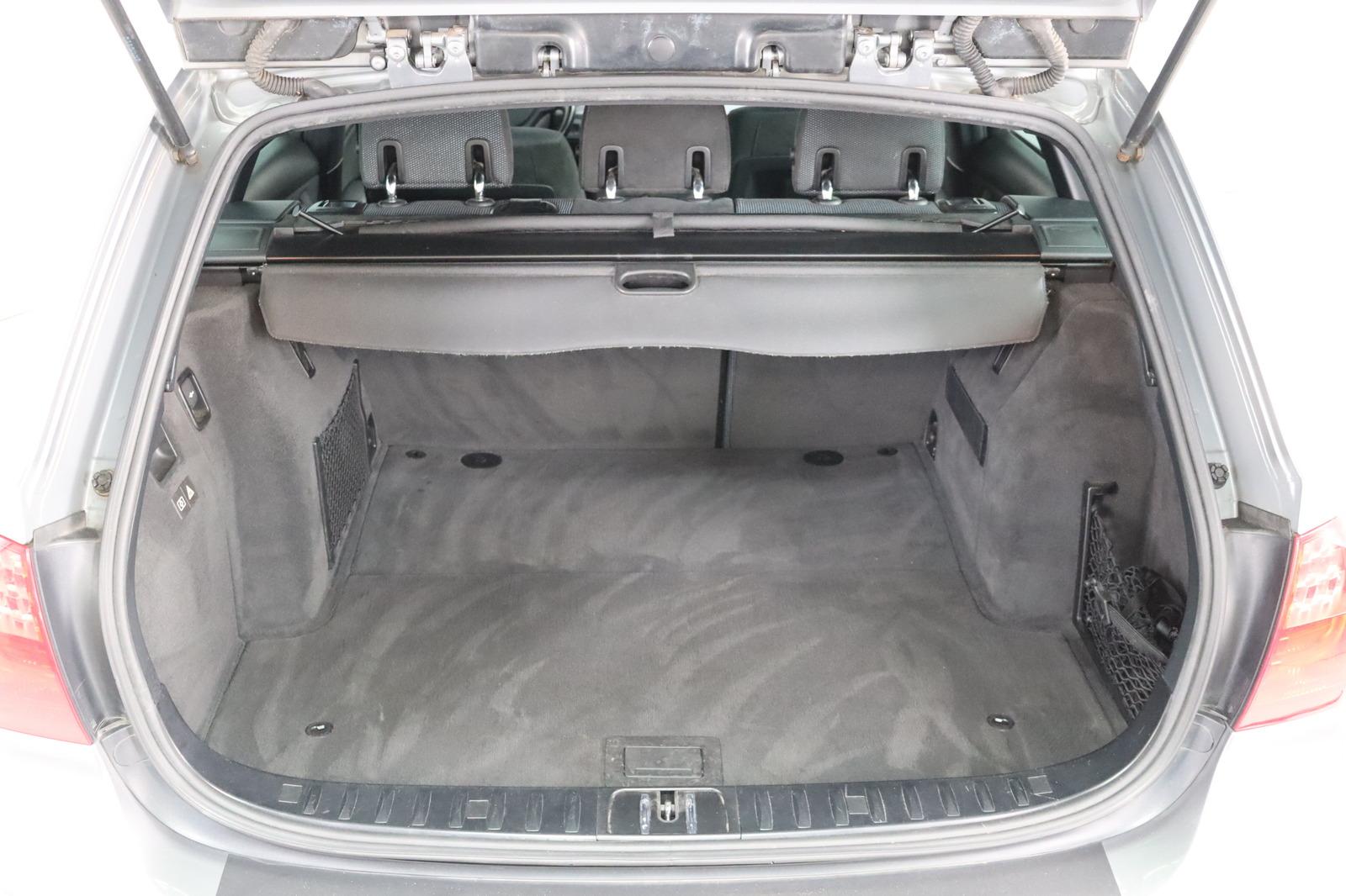 BMW 320d Touring xDrive M Sport 184 ch BVM 4x4 / Alcantara / Xénon / Sièges chauffants / GPS
