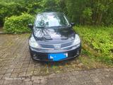 Nissan Tiida 1.6 acenta / Fahrbereit / Ohne TÜV - schwarze Nissan Tiida
