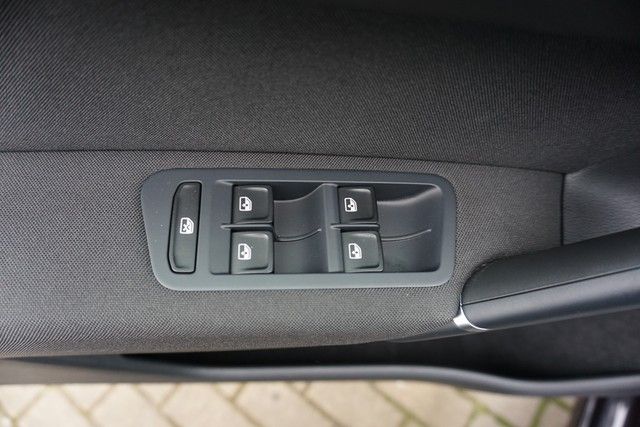 Fahrzeugabbildung Volkswagen Golf Sportsvan TSI Join Navi ACC PDC SHZ App-Con