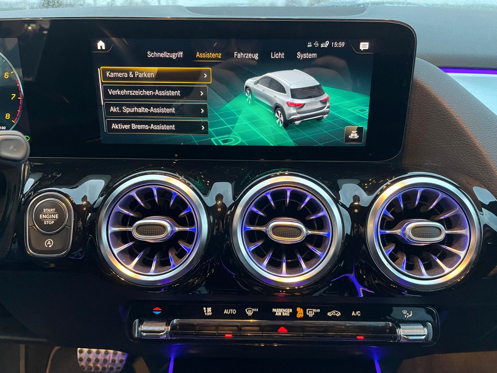 Fahrzeugabbildung Mercedes-Benz GLA 200 AMG+Ambiente+TotW+Night+RKamera+19Zoll