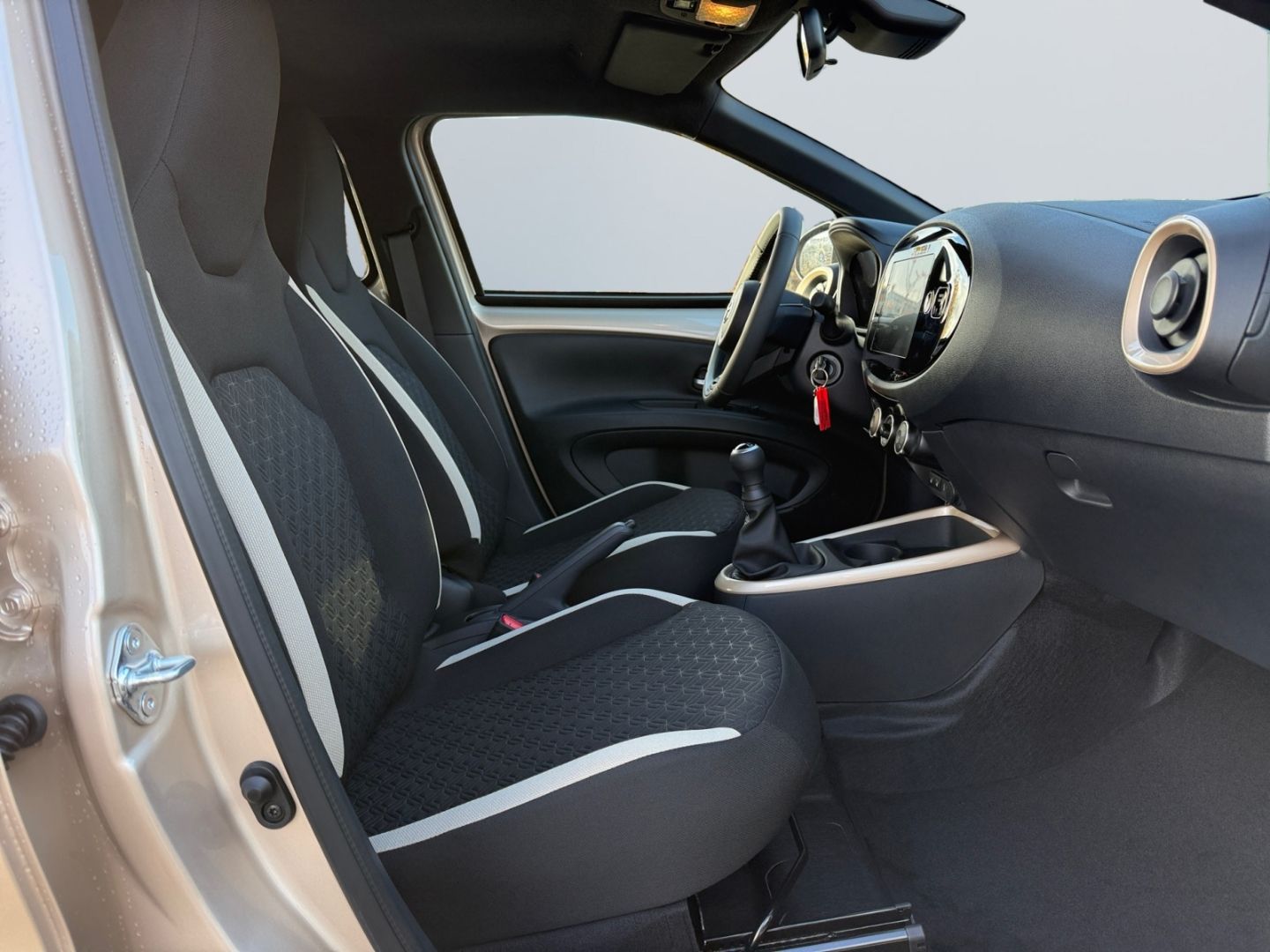 Toyota Aygo (X) - Bild 10