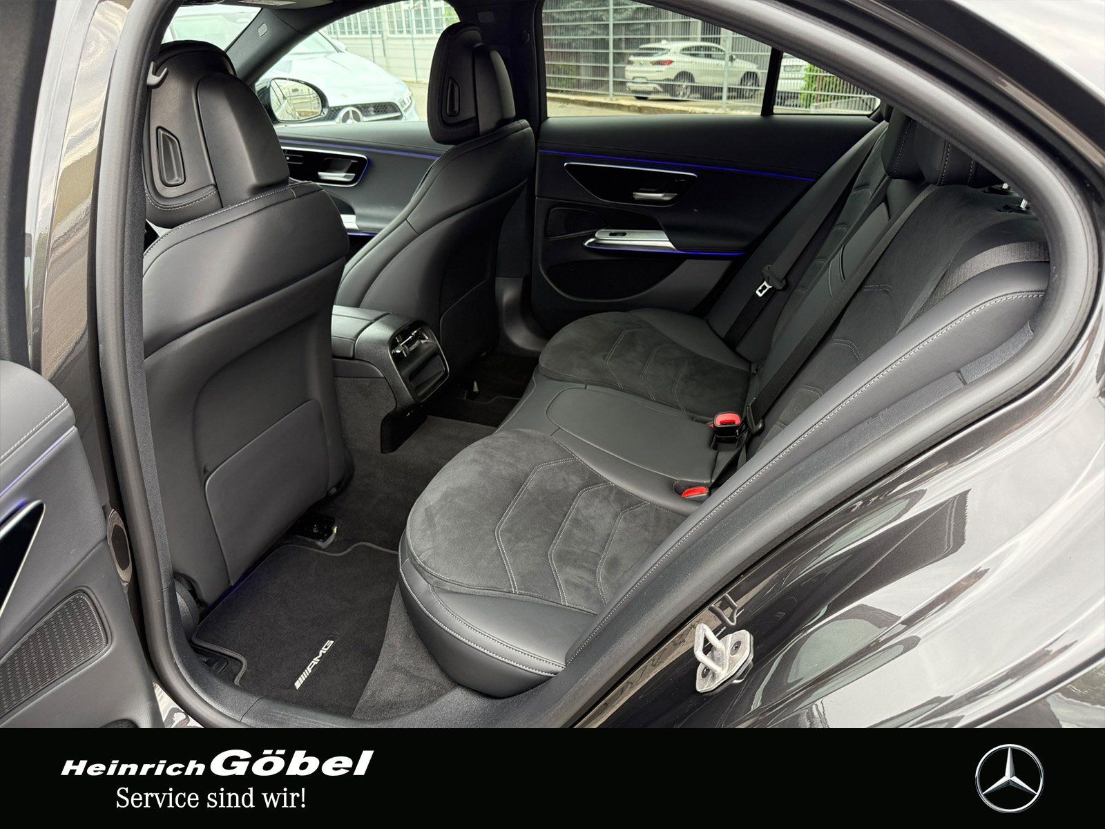 Fahrzeugabbildung Mercedes-Benz E 220 d AMG*DISTRONIC*TOTWINKEL*KEYLESS*AMBIENTE