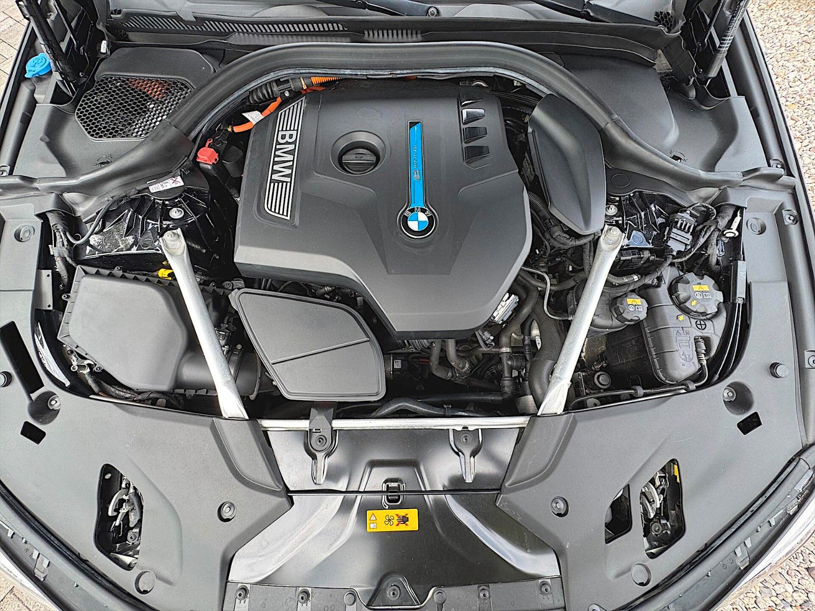 Fahrzeugabbildung BMW 530e Hybrid M Sport Shadow *ACC*LED*Display Key*